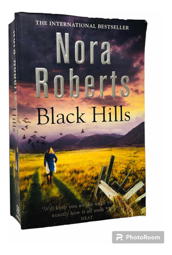 Black Hills De Nora Roberts En Inglés ¡excelente Estado!