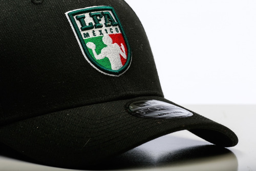 Imagen 1 de 2 de Gorra New Era Lfa 2020 9forty Negra