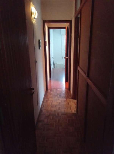 Casa - Pocitos- Venta- 6 Dormitorios- Parrillero- Lavadero- Patio- 6 Baños- Excelente Ubicación.