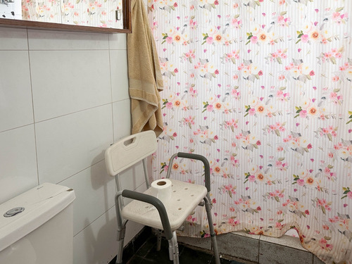 Oportunidad Para Remodelar. Una Ubicación Inmejorable.