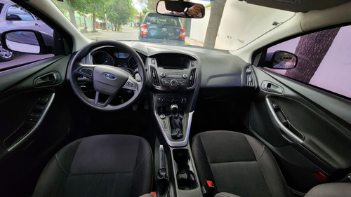 Imagen 4 de 6 de Ford Focus 1.6 S 2016