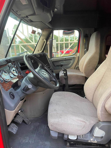 Imagen 13 de 15 de Tracto Camion Cascadia