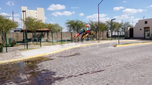 Casa En Renta Al Sur En Residencial Lucerna