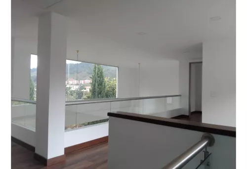 Rhbr-12357 (casa) 2 Niveles (el Retiro, Circunvalar)