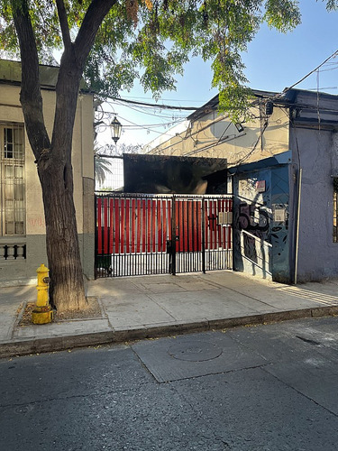 Casa En 2 Pisos En Pleno Corazón De Barrio Yungay