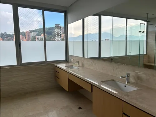 Apartamento En El Poblado Sector Las Lomas