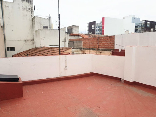 Imagen 14 de 15 de Ph De 3 Ambientes Totalmente Reciclado A Nuevo Con Terraza Propia Y Patio. Zona Alberti