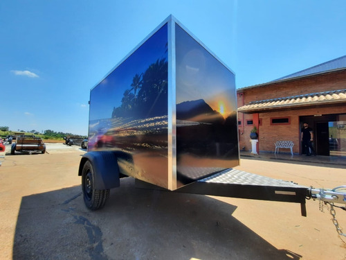 Carreta Baú De Alumínio- 500kg- Madeiramento Interno.