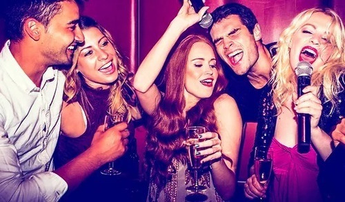 Alquiler De Karaoke Con Animador Muy Divertido