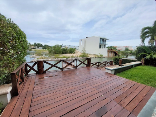 Imagen 15 de 30 de Casa En Venta En Cancun Residencial Isla Dorada
