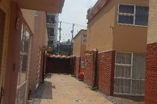 Imagen 3 de 13 de Bonita Casa En Calle Tuburcio De La Barquera *rma