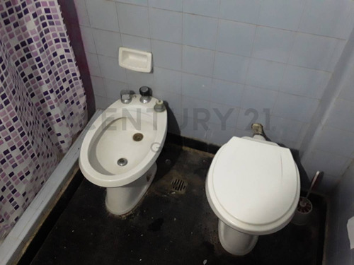 Imagen 7 de 12 de Venta Departamento 3 Ambientes En San Justo Patio Terraza Balcon Luminoso Frente