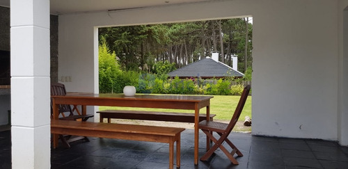 Punta Del Este, Zona Rincon Del Indio- Ref: 997