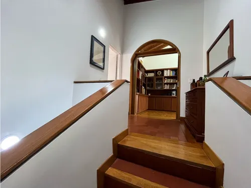 Casa Poblado De Niveles- Con Diferentes Ambientes -249mt- 3alcobas