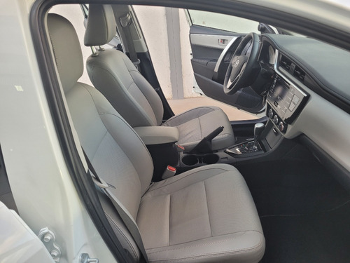Imagem 9 de 13 de Corolla Gli Uper 1.8 Automatico Flex 2018/2019 Branco