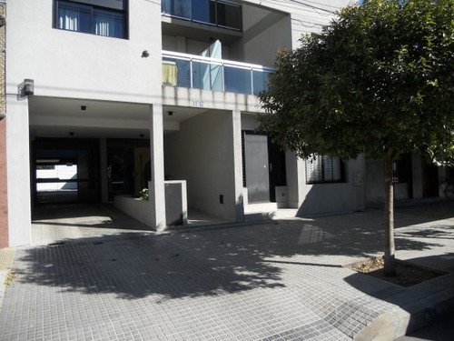 Imagen 2 de 13 de Venta De Departamento 1 Dormitorio C/ Cochera 119 E/71 Y72