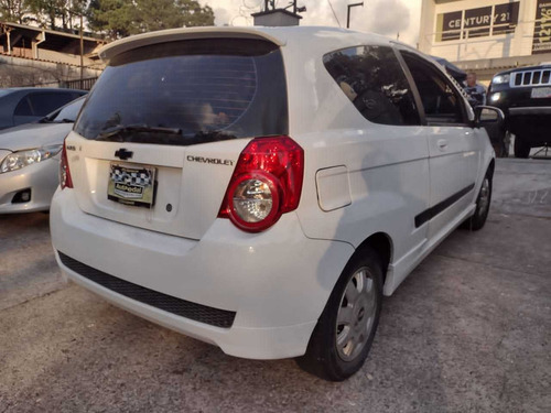Imagen 3 de 8 de Chevrolet Aveo Speed Sincrónico