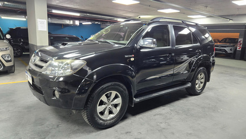 Toyota Hilux SW4 3.0 Srv Cuero