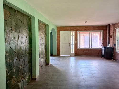 Casaquinta 3 Dorm. Barrio Parque Orense. ¡oportunidad!