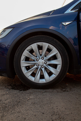 Tesla X90d 2016