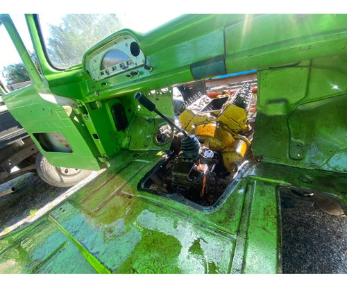 Ford F-100 4.5 L 2p