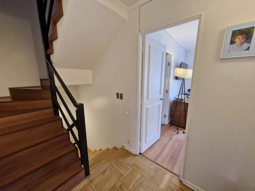 Casa En Condominio En Venta 4 Dorm. Y Estar Lo Barnechea