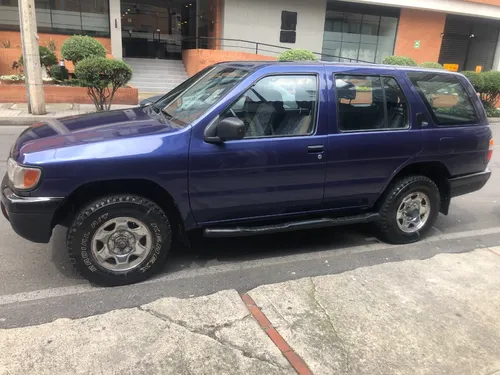 Nissan Pathfinder 3.3 R50 Std