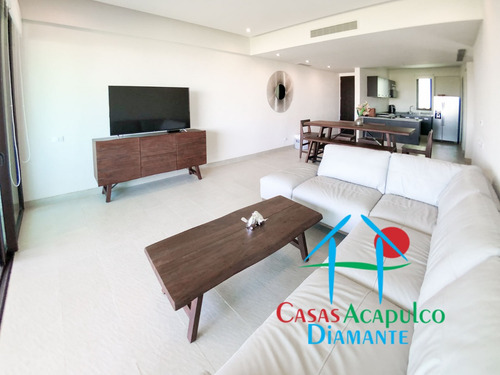 Cad La Isla Gran Caimán 604. Terraza Con Vista A Los Jardines Y Albercas