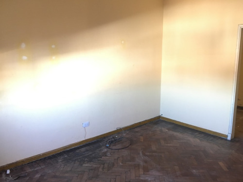 Imagen 4 de 10 de Departamento En Venta En Lanus Oeste