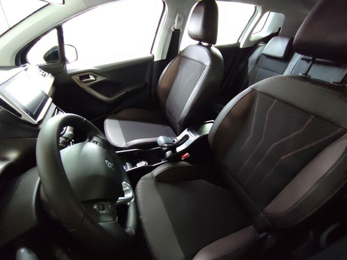 Imagen 13 de 15 de Peugeot 2008 1.6 Thp Sport Tip