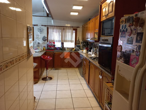 Parcela En Venta, Seis Dormitorios,los Laureles, Limache