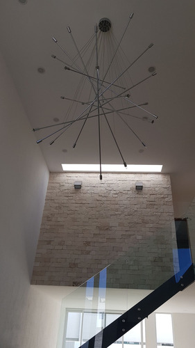Preciosa Casa En La Condesa Juriquilla, Estudio O 4ta Recamara En P.b, Jardín.-