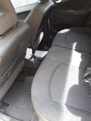 Imagem 4 de 13 de Peugeot 207 2009 1.6 16v Xs Flex 5p