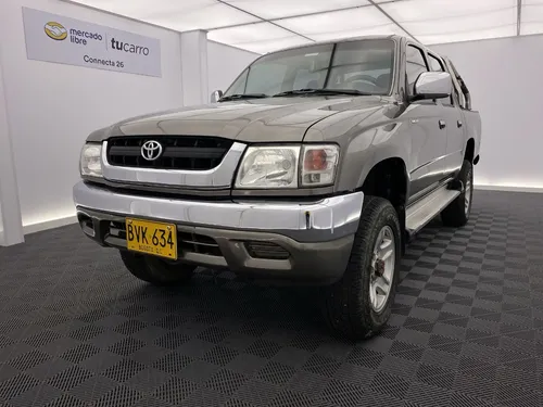 Toyota Hilux 2.4 Ex