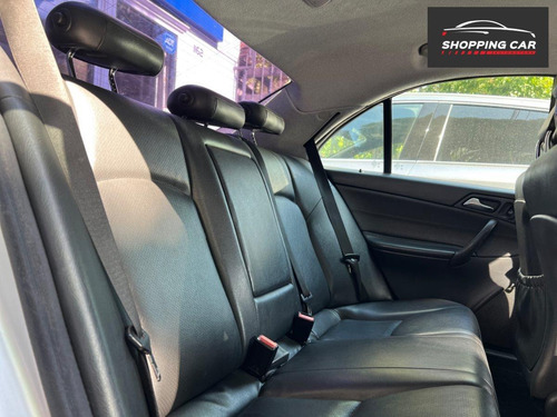 Imagen 5 de 17 de Mercedes-benz C220 Cdi 2.5 2004