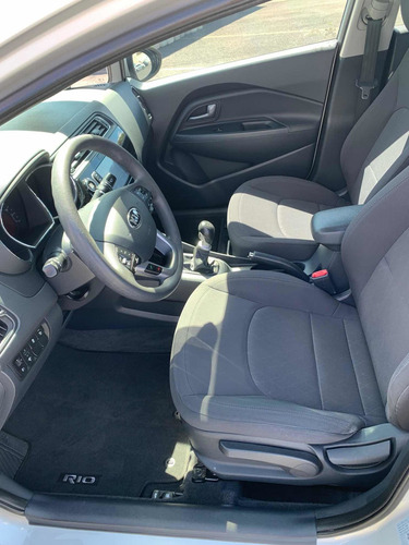 Imagen 9 de 12 de Kia Rio 2017 1.6 Ex Sedan Mt