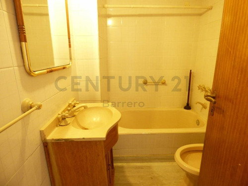 Imagen 13 de 19 de Retasado Colegiales - Impecable Semipiso De 3 Ambientes + Dependencia Reciclado