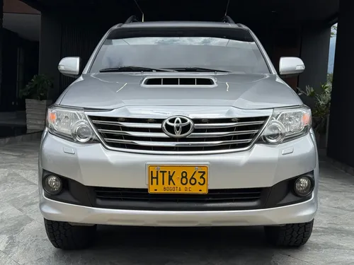 Toyota Fortuner 3.0 Sr5