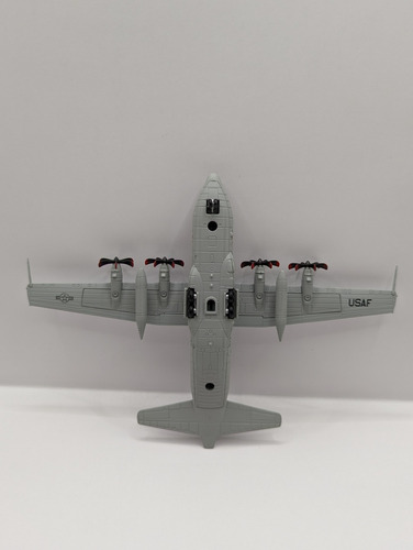 Avión A Escala De Metal Hercules C-130 1:200 Con Base Colecc
