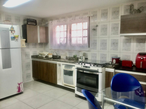 Imagem 5 de 9 de Apenas 8 Min De Itacoatiara, 3 Suítes, Piscina E Churrasqueira Por R$ 850.000 - Itaipu - Ca20653
