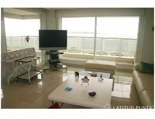 Imagen 8 de 30 de Piso Alto Frente Al Mar