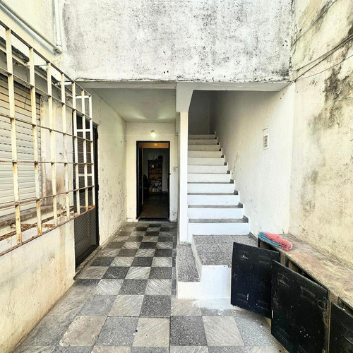 Venta Departamento De Pasillo De 1 Dormitorio Sometido A Ph En Barrio Arroyito