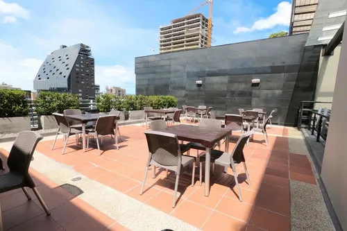 Oficina En Arriendo/venta En Chico Norte. Cod V1648