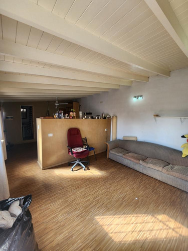 Casa En Venta - 3 Dormitorios 4 Baños - 280mts2 - Villa Lugano