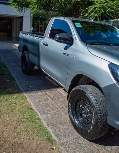 Imagen 4 de 19 de Toyota Hilux Cabina Simple 4x4