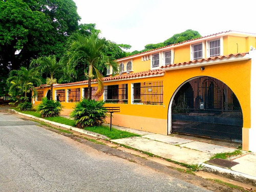 Tibisay Rojas Vende Casa En Esquina En La Urbanización Trigal Centro En Calle Cerrada  Cod 193592