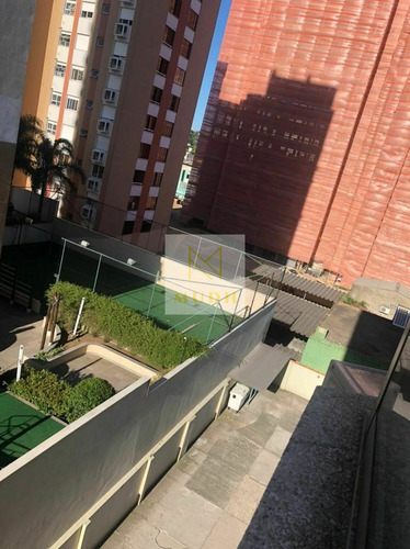 Imagem 3 de 9 de Apartamento Padrão À Venda Em Porto Alegre/rs - 306