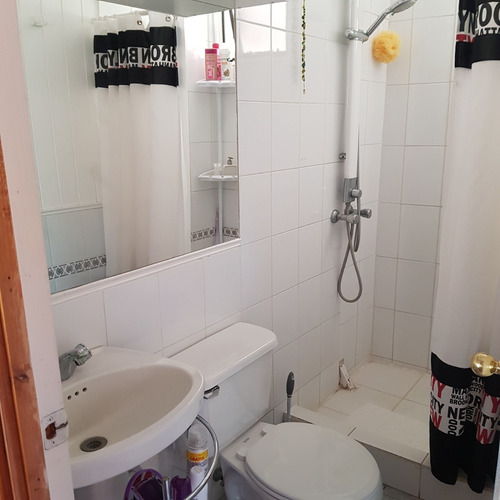Arriendo Por Noche Acogedora Casa, Con Excelente Ubicación.