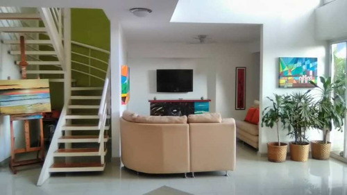 Imagen 1 de 14 de Moderno Apartamento Tipo Duplex Con Bella Vista  Al Avila