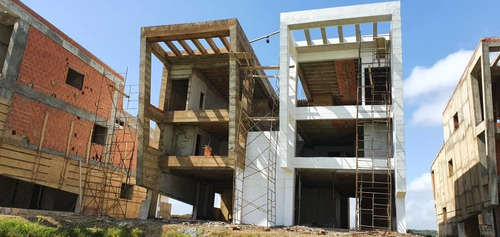 Imagen 11 de 22 de Townhouse De 115m2 Con Muelle Privado.